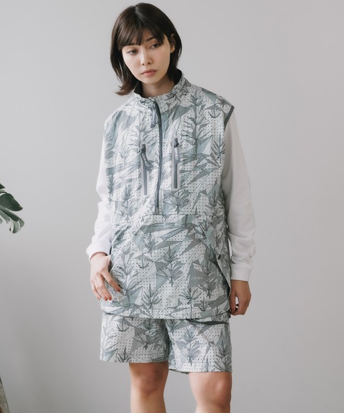アンドワンダーand wander別注グラミチタグ付ブラッシュナイロンベスト and wander/アンドワンダー×GRAMICCI/グラミチ brushed nylon