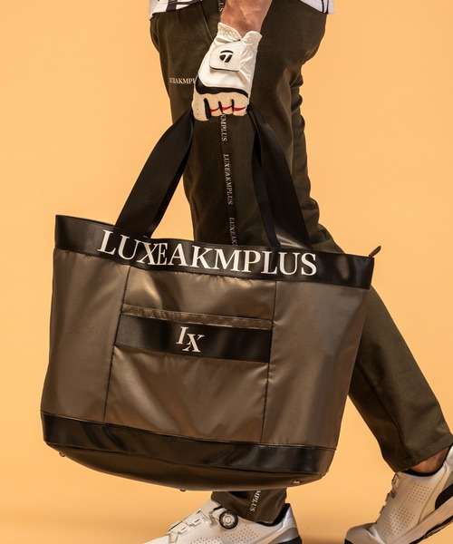 LUXEAKMPLUS(リュクスエイケイエムプラス)の「LUXEAKMPLUS(リュクスエイケイエムプラス)ゴルフ ロゴ刺繍 ワイドトートバック(トートバッグ・メンズ・ブラック/カーキ/ホワイト・ONE SIZE)」の3枚目の写真