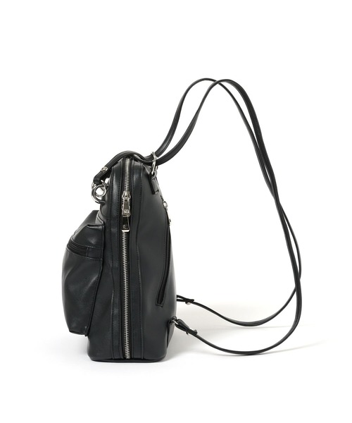 BAYFLOW（ベイフロー）の「[小ぶりでも収納力抜群]フェイクレザー2WAYリュック（バックパック/リュック・レディース・ブラック/サックスブルー・FREE）」の9枚目の写真