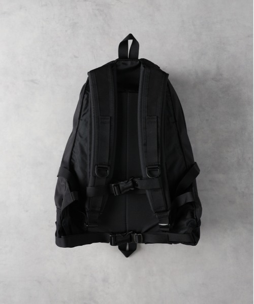 Right-on(ライトオン)の「【GREGORY】デイパック/26L(バックパック/リュック・メンズ・ブラック・ONE SIZE)」の3枚目の写真