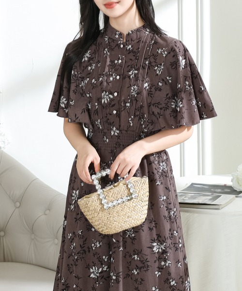 Lace Ladies(レースレディース)の「花柄 スタンドカラー タック ケープスリーブ ワンピース(ワンピース・レディース・ラベンダー/グレー/ブラック・FREE/S)」の2枚目の写真