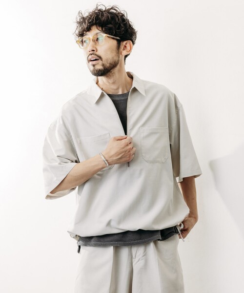 FREAK'S STORE（フリークスストア）の「FREAK’S STORE/フリークスストア Reflax 機能性素材 リラックスフィット ハーフジップシャツ ショートスリーブ/吸水速乾/イージーケア/UVカット/接触冷感/エコ素材/ストレッチ（シャツ/ブラウス・メンズ・チャコールグレー/ブラック/オフホワイト/ブラウン・MEDIUM/LARGE/SMALL）」の21枚目の写真
