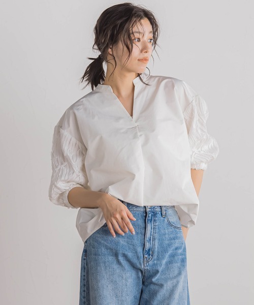 Droite lautreamont（ドロワットロートレアモン）の「袖刺繍レーススキッパー7分袖ブラウス≪手洗い可能≫（シャツ/ブラウス・レディース・ブラック/オフホワイト/ブルー・M）」の2枚目の写真