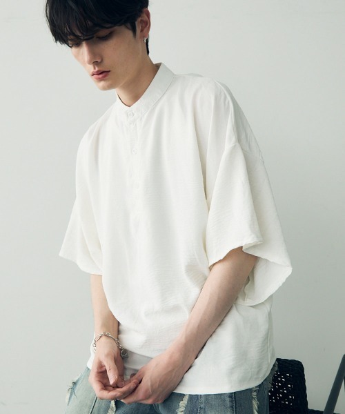 Shoowtime(ショウタイム)の「Over size wide sleeve tops / オーバーサイズワイドスリーブノーカラー ヘンリーネック トップス(Tシャツ/カットソー・メンズ・ホワイト/ブラック・LARGE/MEDIUM/SMALL)」の7枚目の写真