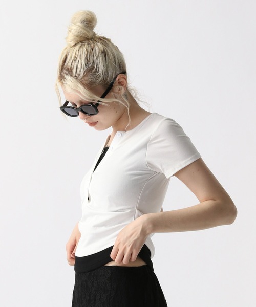 FOREVER 21(フォーエバー トゥエンティーワン)の「【2025SS】レイヤード風スキッパーTシャツ(Tシャツ/カットソー・レディース・ブラック/オフホワイト/レッド・FREE)」の19枚目の写真