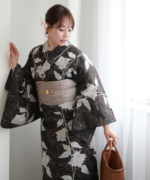 utatane（ウタタネ）の「選べる浴衣3点セット ニコアンティークオリジナル 国内染色（浴衣・レディース・ブラック系2/ネイビー系2/ホワイト系1/ブラック系1/グレー系1/ネイビー系1/パープル系1/ブルー系1/ブラック系3/レッド系1/レッド系2/レッド系3/ホワイト系2/ブルー系2/パープル系2・FREE）」の5枚目の写真