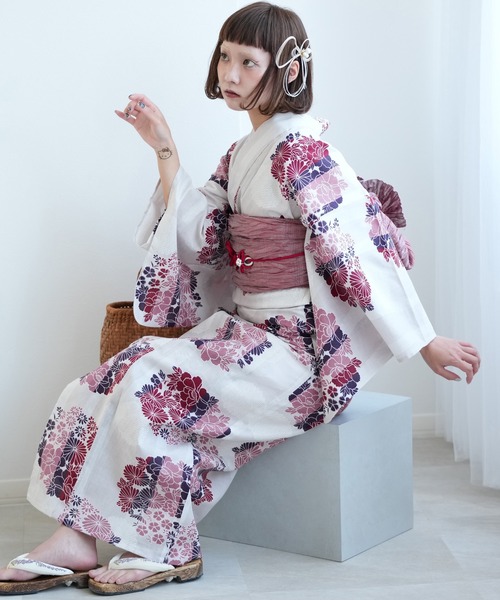 utatane（ウタタネ）の「選べる浴衣3点セット ニコアンティークオリジナル 国内染色（浴衣・レディース・ブラック系2/ネイビー系2/ホワイト系1/ブラック系1/グレー系1/ネイビー系1/パープル系1/ブルー系1/ブラック系3/レッド系1/レッド系2/レッド系3/ホワイト系2/ブルー系2/パープル系2・FREE）」の21枚目の写真