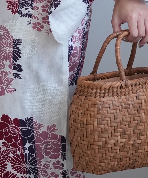 utatane（ウタタネ）の「選べる浴衣3点セット ニコアンティークオリジナル 国内染色（浴衣・レディース・ブラック系2/ネイビー系2/ホワイト系1/ブラック系1/グレー系1/ネイビー系1/パープル系1/ブルー系1/ブラック系3/レッド系1/レッド系2/レッド系3/ホワイト系2/ブルー系2/パープル系2・FREE）」の19枚目の写真