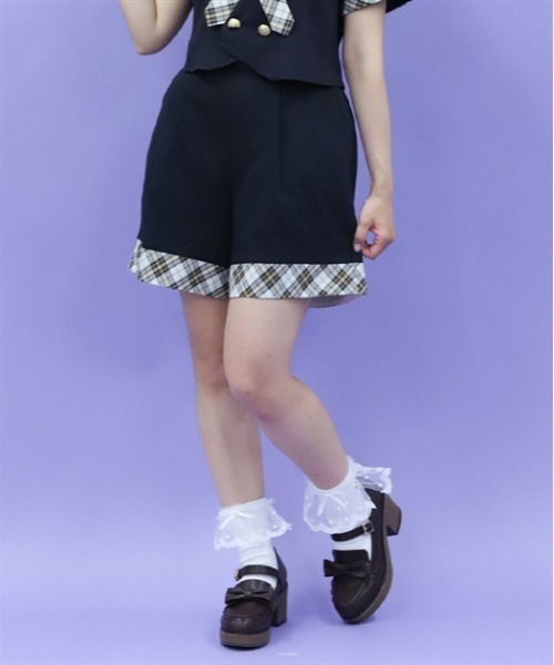 axes femme POETIQUE(アクシーズファムポエティック)の「バイカラーショートパンツ(その他パンツ・レディース・ブラック/ネイビー・MEDIUM)」の3枚目の写真