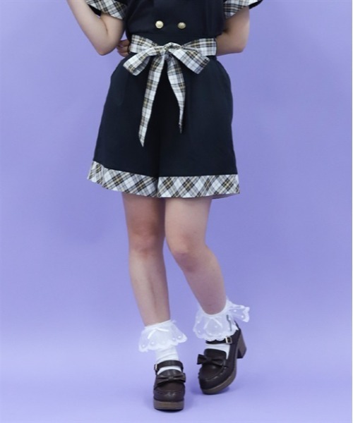 axes femme POETIQUE(アクシーズファムポエティック)の「バイカラーショートパンツ(その他パンツ・レディース・ブラック/ネイビー・MEDIUM)」の6枚目の写真