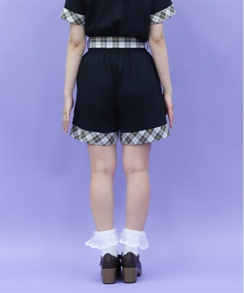 axes femme POETIQUE(アクシーズファムポエティック)の「バイカラーショートパンツ(その他パンツ・レディース・ブラック/ネイビー・MEDIUM)」の8枚目の写真