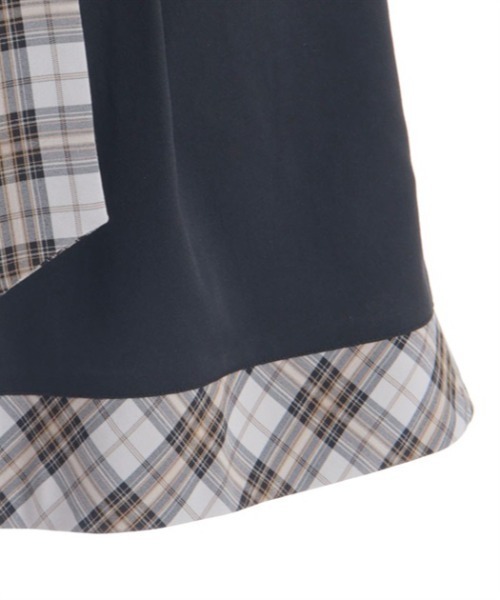 axes femme POETIQUE(アクシーズファムポエティック)の「バイカラーショートパンツ(その他パンツ・レディース・ブラック/ネイビー・MEDIUM)」の13枚目の写真