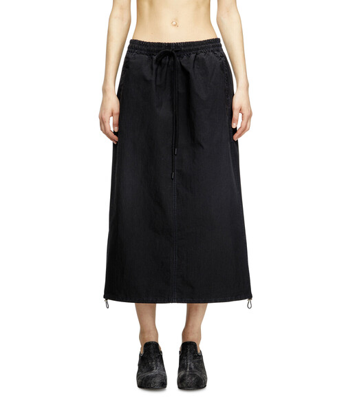 DIESEL(ディーゼル)の「ウィメンズ ジョグ スカート DE-OREN-C JOGG(デニムスカート・レディース・ブラック・LARGE/MEDIUM/SMALL/X-SMALL)」の5枚目の写真