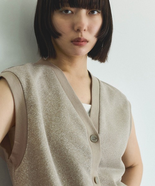 VICKY（ビッキー）の「ラメ裏毛マエアキベスト≪手洗い可能≫（ベスト・レディース・ライトグレー/ベージュ/オフホワイト・M）」の9枚目の写真