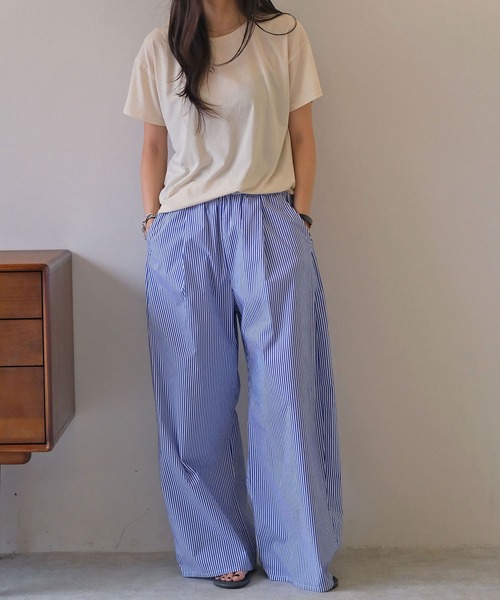 AKTE（アクテ）の「リラックスクルーネックTシャツ（Tシャツ/カットソー・レディース・ブラック/ライトベージュ/ベビーピンク/ホワイト・FREE）」の5枚目の写真