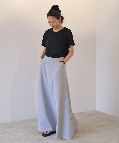 AKTE（アクテ）の「リラックスクルーネックTシャツ（Tシャツ/カットソー・レディース・ブラック/ライトベージュ/ベビーピンク/ホワイト・FREE）」の22枚目の写真