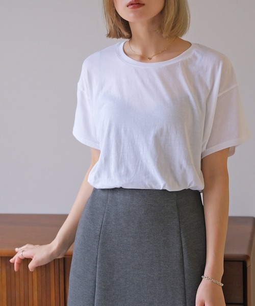 AKTE（アクテ）の「リラックスクルーネックTシャツ（Tシャツ/カットソー・レディース・ブラック/ライトベージュ/ベビーピンク/ホワイト・FREE）」の19枚目の写真