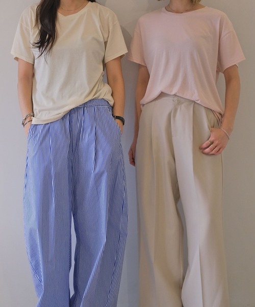 AKTE（アクテ）の「リラックスクルーネックTシャツ（Tシャツ/カットソー・レディース・ブラック/ライトベージュ/ベビーピンク/ホワイト・FREE）」の15枚目の写真