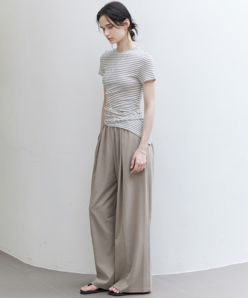 tageechita(タジチタ)の「【tageechita】アシンメトリーヘム Sラインステッチ フィットTシャツ(Tシャツ/カットソー・レディース・ホワイト×ブラック/グレー・S/M/L)」の20枚目の写真