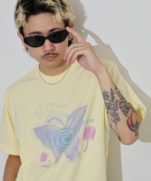 NERDY（ノルディ）の「ドリームライク バタフライ 半袖 Tシャツ（Tシャツ/カットソー・メンズ・ホワイト/イエロー/ブラック・M/S/L）」の3枚目の写真
