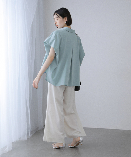 La TOTALITE（ラトータリテ）の「【洗える】ストレッチシャツ（シャツ/ブラウス・レディース・ブラック/ホワイト/ベージュ/サックスブルー・FREE）」の20枚目の写真