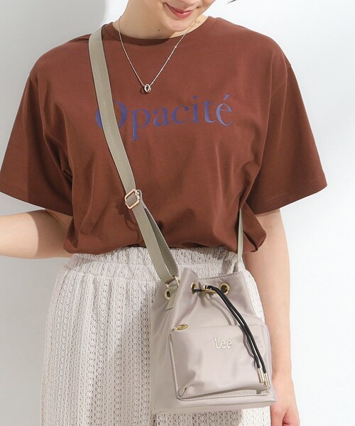 Lee(リー)の「【Lee別注/撥水】巾着ショルダーバッグ(ショルダーバッグ・レディース・ブラウン系8/ピンク系その他/ブラック/ベージュ/グリーン系その他5/アイボリー系7/チャコールグレー・00)」の5枚目の写真