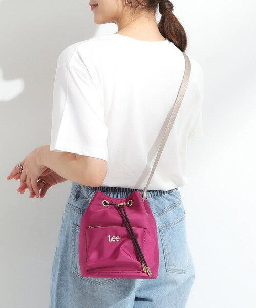 Lee(リー)の「【Lee別注/撥水】巾着ショルダーバッグ(ショルダーバッグ・レディース・ブラウン系8/ピンク系その他/ブラック/ベージュ/グリーン系その他5/アイボリー系7/チャコールグレー・00)」の14枚目の写真