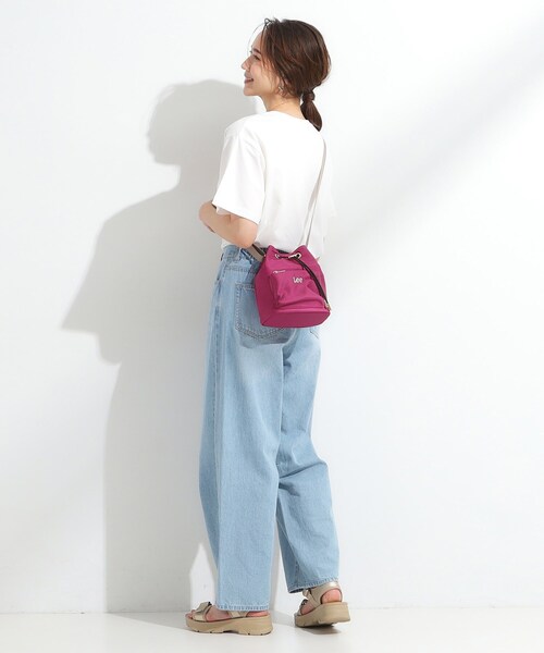 Lee(リー)の「【Lee別注/撥水】巾着ショルダーバッグ(ショルダーバッグ・レディース・ブラウン系8/ピンク系その他/ブラック/ベージュ/グリーン系その他5/アイボリー系7/チャコールグレー・00)」の15枚目の写真