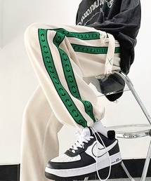 WARAIJOGO（ワライジョウゴ）の「【WARAIJOGO】サイドデザインラインジャージパンツ(NEZ)（その他パンツ）」