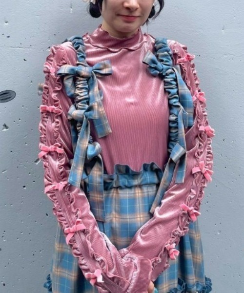 Candy Stripper（キャンディストリッパー）の「DOLLY RIBBON VELOUR トップス（Tシャツ/カットソー・レディース・スモークピンク/ブラック/オフホワイト/チャコール・FREE）」の4枚目の写真