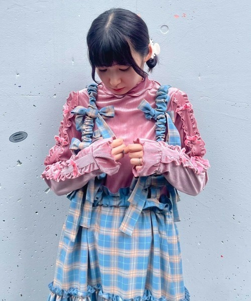 Candy Stripper（キャンディストリッパー）の「DOLLY RIBBON VELOUR トップス（Tシャツ/カットソー・レディース・スモークピンク/ブラック/オフホワイト/チャコール・FREE）」の17枚目の写真