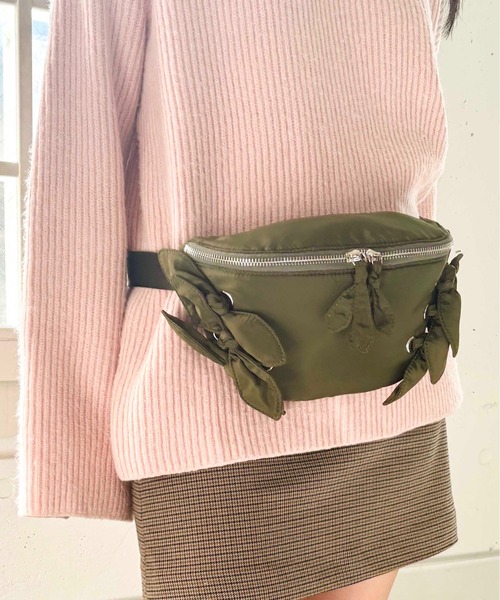 Casselini（キャセリーニ）の「Casselini(キャセリーニ)リボンウエストポーチ（ボディバッグ/ウエストポーチ・レディース・カーキ/レッド/シルバー/ブラック・FREE）」の18枚目の写真