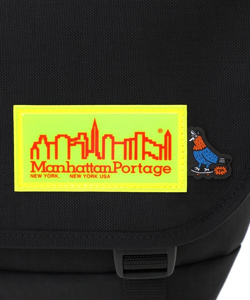 Manhattan Portage（マンハッタンポーテージ）の「NY MESSENGER BAG JR (MD) BP W/DIV LVL TMP（メッセンジャーバッグ・メンズ・ブラック・MEDIUM）」の10枚目の写真