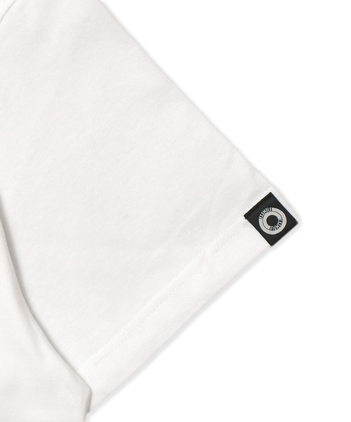 EXAMPLE(エグザンプル)の「EXAMPLE SHIELD LOGO S/S TEE(Tシャツ/カットソー・メンズ・ホワイト×ブルー/ホワイト×レッド/ブラック系その他2/ブラック系その他・M/L/XL/XXL)」の14枚目の写真