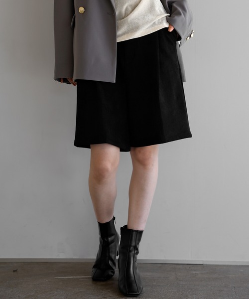 shetila(シェティラ)の「【選べる3素材】美脚見え、大人顔ハーフパンツ ポケット付き(その他パンツ・レディース・ブラック/キナリ/ベージュ/ブラック系2/グレー系2/ブラウン系1/ブラウン系2/ブラック系1/グレー系1/ベージュ系2/アイボリー系1/グレー系3/アイボリー系2/ブラック系3/ベージュ系1/ブラウン系3/ブラック系4/ベージュ系3・FREE)」の5枚目の写真
