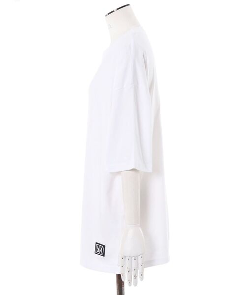 UN3D.(アンスリード)の「BACK LOGO PRINT T-SH / バックロゴプリントTシャツ(Tシャツ/カットソー・レディース・ホワイト/ブラック・FREE)」の5枚目の写真