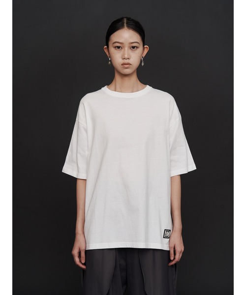 UN3D.(アンスリード)の「BACK LOGO PRINT T-SH / バックロゴプリントTシャツ(Tシャツ/カットソー・レディース・ホワイト/ブラック・FREE)」の13枚目の写真