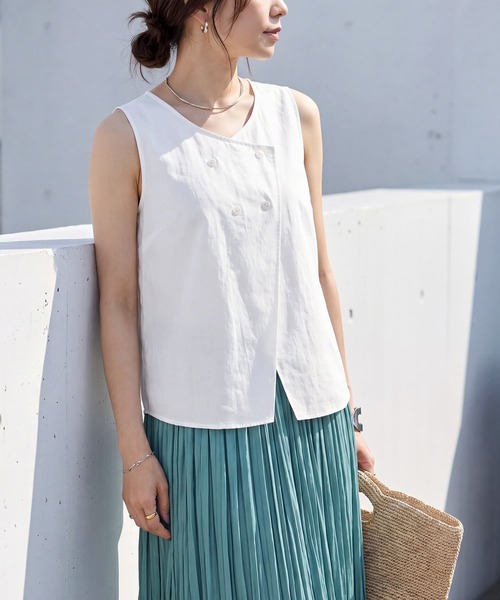 STYLE DELI（スタイルデリ）の「ずらして重ねたハリ感生地のブラウス（シャツ/ブラウス・レディース・ネイビー/ブラック/ホワイト・FREE）」の2枚目の写真
