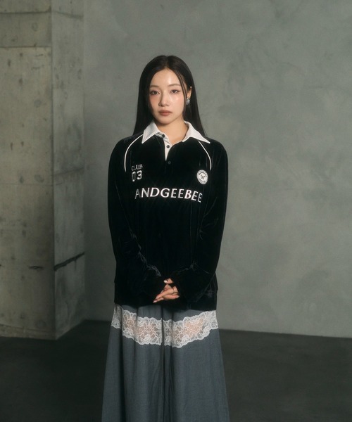 ANDGEEBEE(アンジービー)の「UNISEX パイピングユニフォームトップス(その他トップス・レディース・ブラック/アイボリー・FREE)」の3枚目の写真