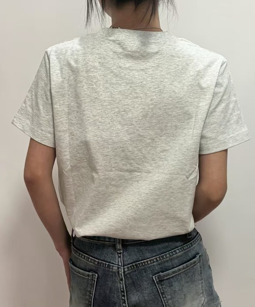 Disney(ディズニー)の「Disney / 別注 <Mickey Mouse> コーディングエンブロイダリーTシャツ(Tシャツ/カットソー・レディース・ブラック/オートミール/ホワイト・SMALL/MEDIUM/LARGE)」の13枚目の写真