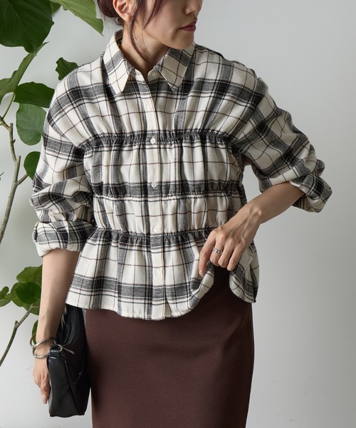 COLONY 2139(コロニートゥーワンスリーナイン)の「起毛チェックシャーリングブラウス(シャツ/ブラウス・レディース・アイボリー/ブラック/ボルドー・FREE)」の4枚目の写真