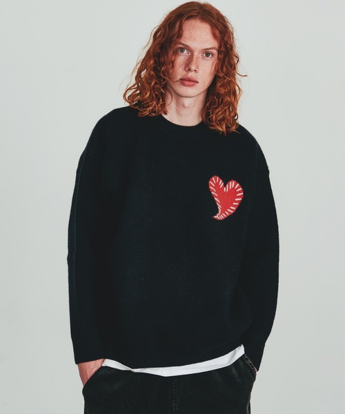 Revo.(レボ)の「【25AW新色追加】Revo. ワンポイント ハートステッチデザイン ルーズニット プルオーバー(ニット/セーター・メンズ・ブラック/グレー/ブルー/レッド・FREE)」の6枚目の写真