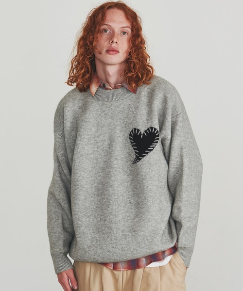 Revo.(レボ)の「【25AW新色追加】Revo. ワンポイント ハートステッチデザイン ルーズニット プルオーバー(ニット/セーター・メンズ・ブラック/グレー/ブルー/レッド・FREE)」の15枚目の写真