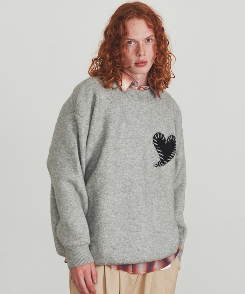 Revo.(レボ)の「【25AW新色追加】Revo. ワンポイント ハートステッチデザイン ルーズニット プルオーバー(ニット/セーター・メンズ・ブラック/グレー/ブルー/レッド・FREE)」の16枚目の写真