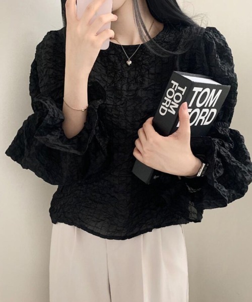 semplice(センプリチェ)の「シャボン加工 バルーンスリーブブラウス(シャツ/ブラウス・レディース・ホワイト/キャメル/ブラック・F)」の2枚目の写真