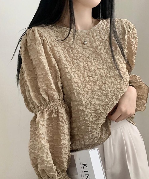 semplice(センプリチェ)の「シャボン加工 バルーンスリーブブラウス(シャツ/ブラウス・レディース・ホワイト/キャメル/ブラック・F)」の5枚目の写真