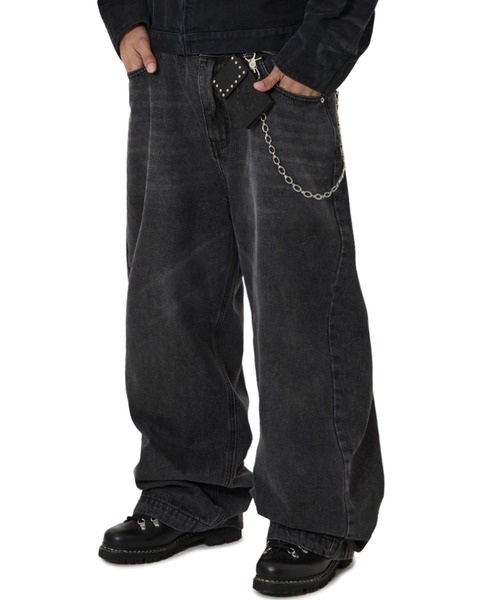 OY/オーワイ』 VELVET DENIM WIDE VOLUME PANTS/ベルベット