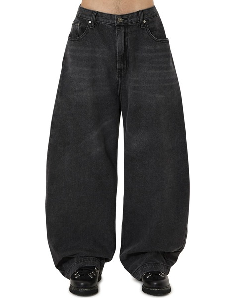 OY(オーワイ)の「『OY/オーワイ』WIDE VOLUME PANTS/ワイドボリュームパンツ(デニムパンツ・レディース・ブラック・L/M/S)」の2枚目の写真
