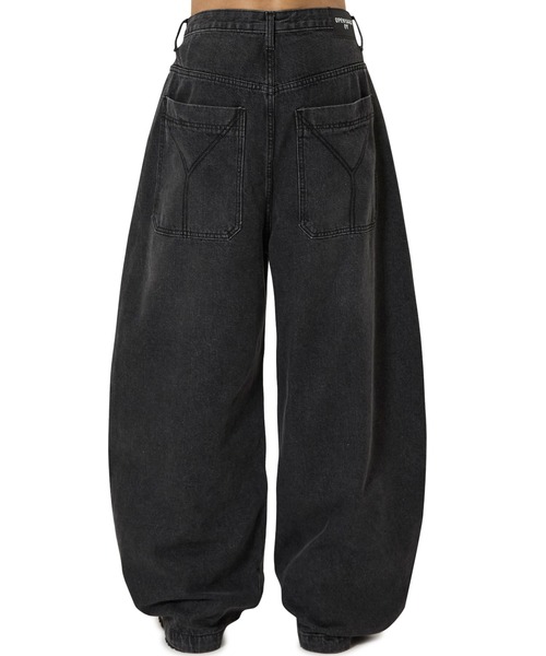 OY(オーワイ)の「『OY/オーワイ』WIDE VOLUME PANTS/ワイドボリュームパンツ(デニムパンツ・レディース・ブラック・L/M/S)」の4枚目の写真