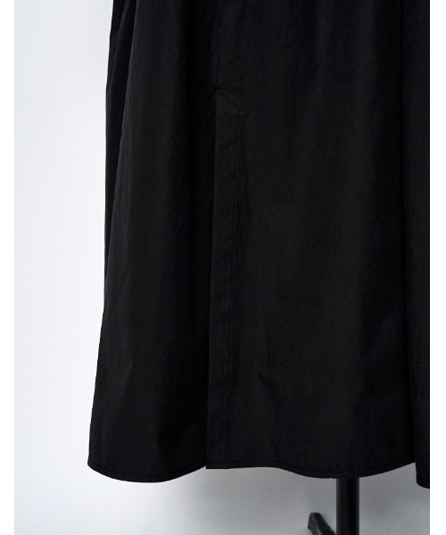 RUMCHE（ラムシェ）の「Knit Bonding Shirt Dress / ニットボンディングシャツドレス（シャツワンピース・レディース・ホワイト/ブラック・FREE）」の3枚目の写真